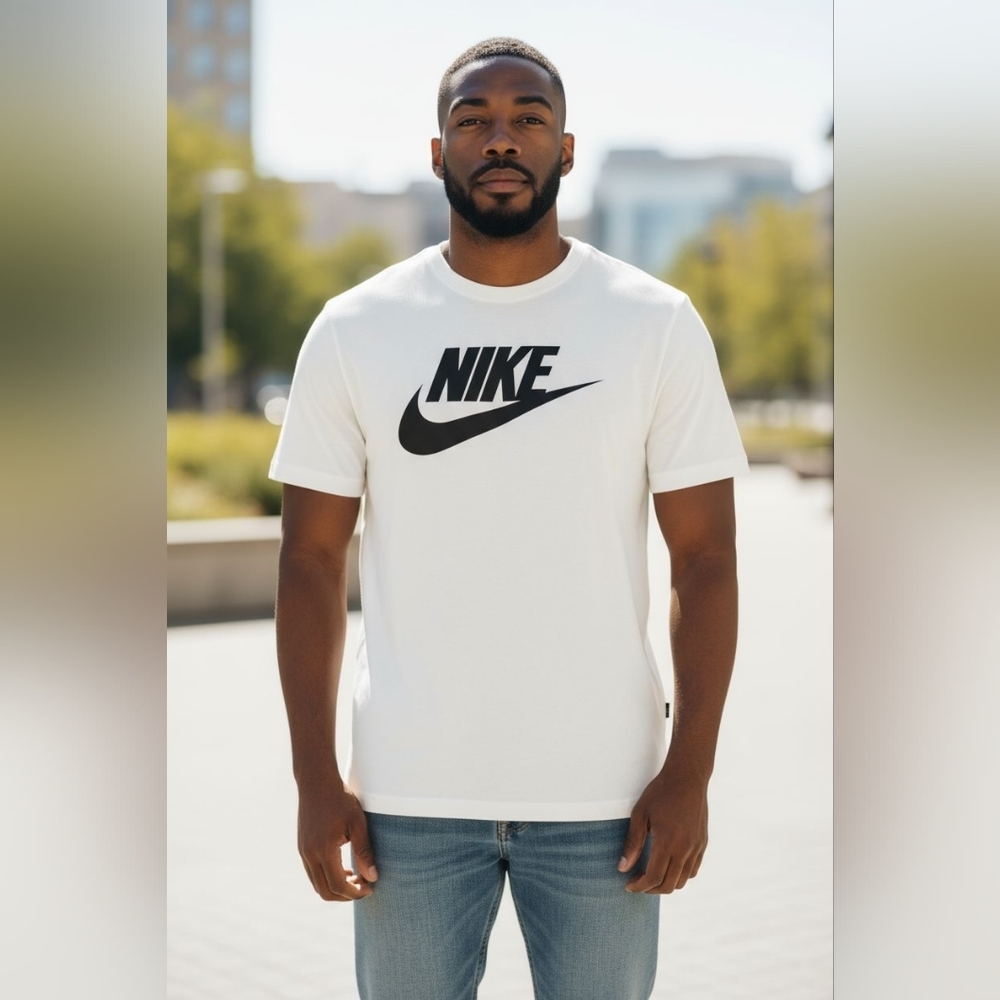 Men's Casual White Logo Tee